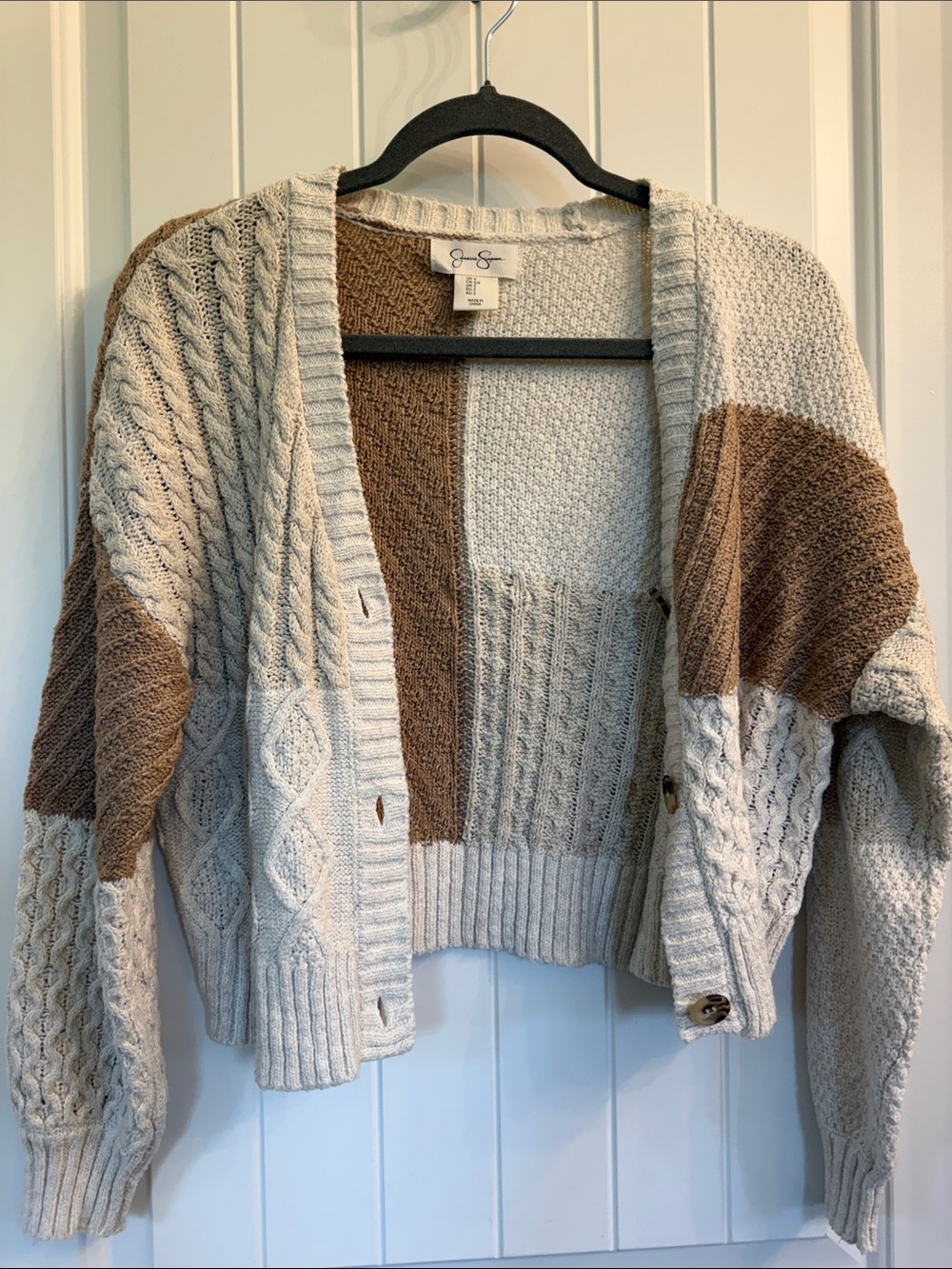 Jessica Simpson Cropped Colorblock Cable Knit Cardigan in Cream & Tan